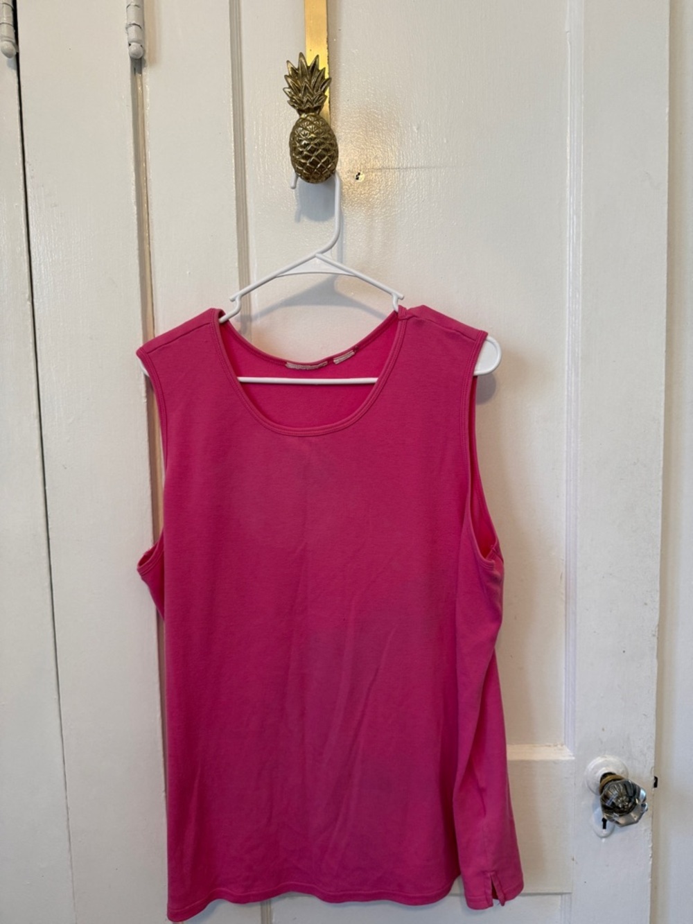 Women’s Sleeveless Tank Top in Bright Pink